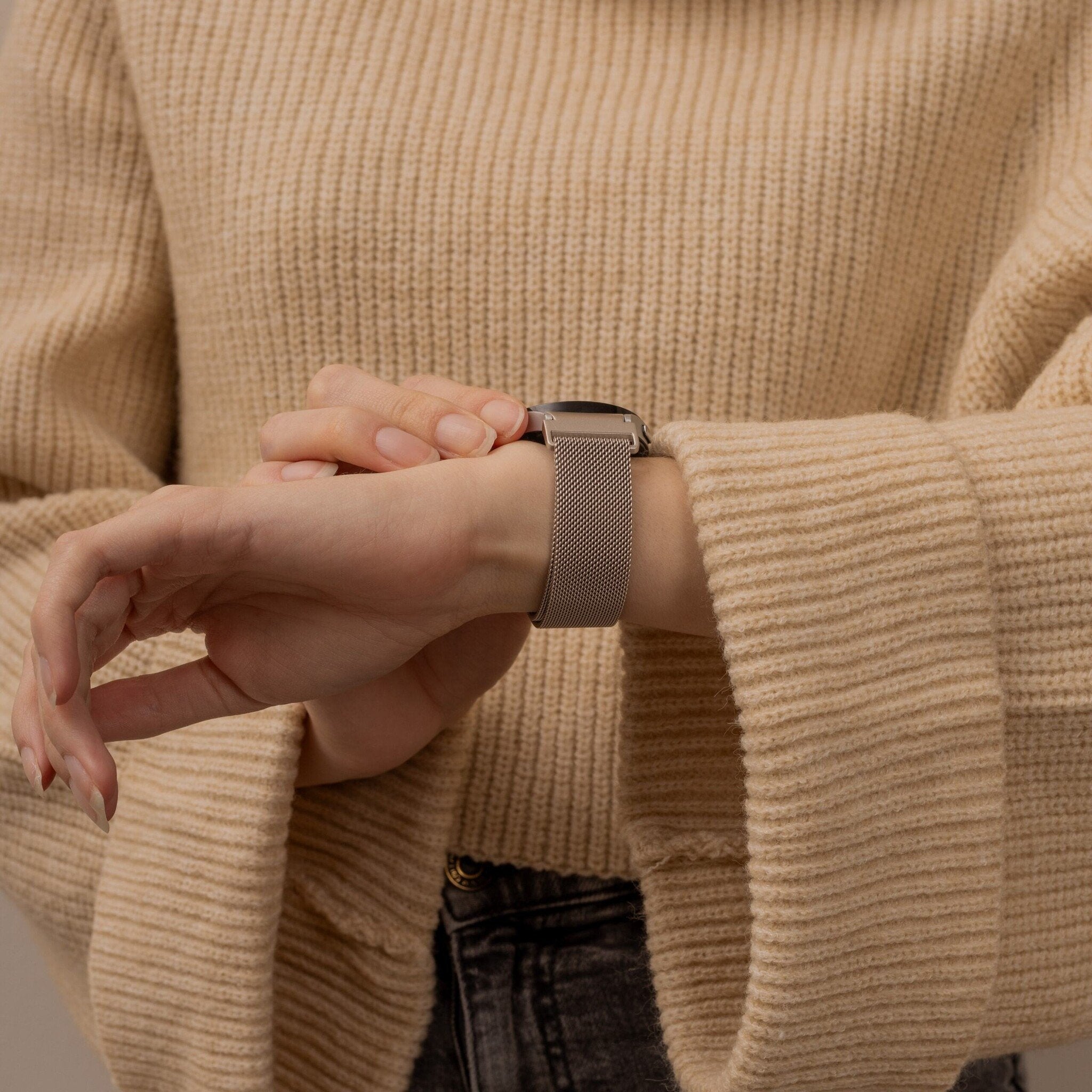 Samsung Galaxy Watch 7 40mm Champagne Milanese Strap