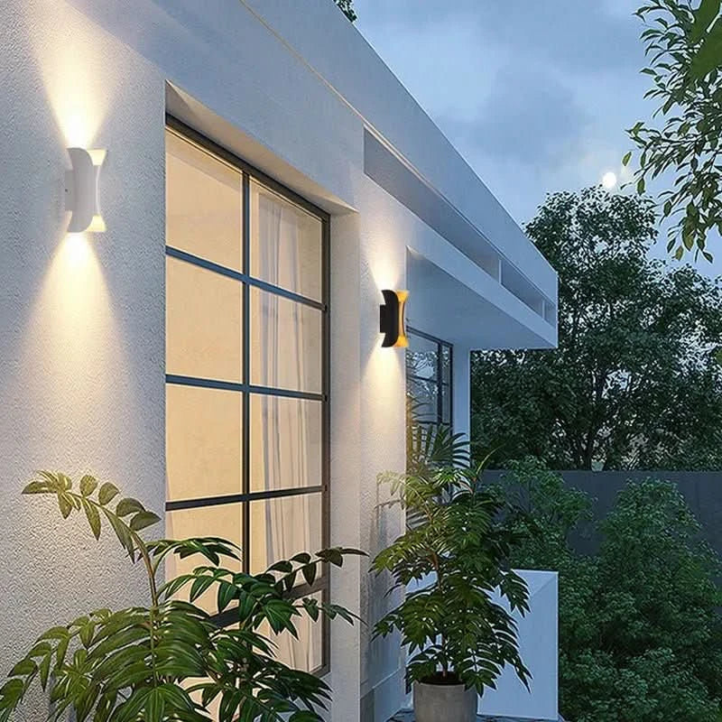 LumaCurve Arched Exterior LED Wall Lamp IP65 Weatherproof