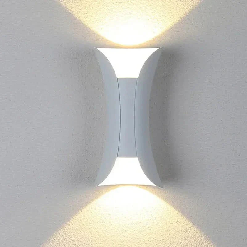 LumaCurve Arched Exterior LED Wall Lamp IP65 Weatherproof