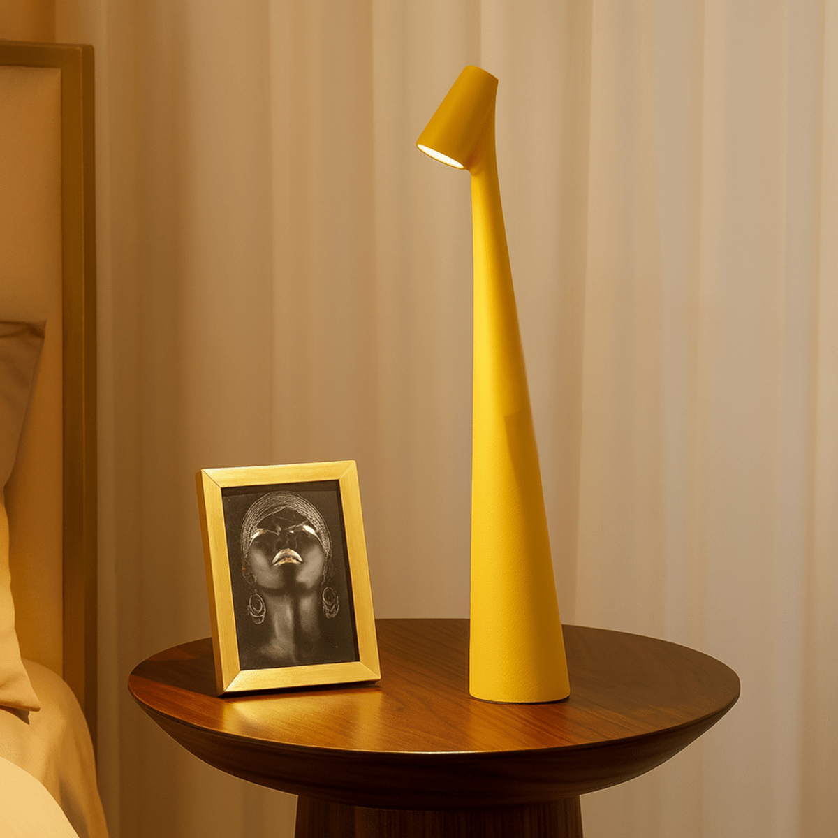 Stylish Table Lamp In Metal Finish Rechargeable For Indoor And Outdoor Use