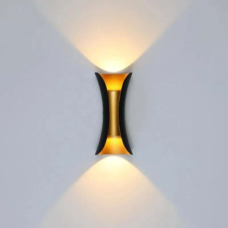 LumaCurve Arched Exterior LED Wall Lamp IP65 Weatherproof