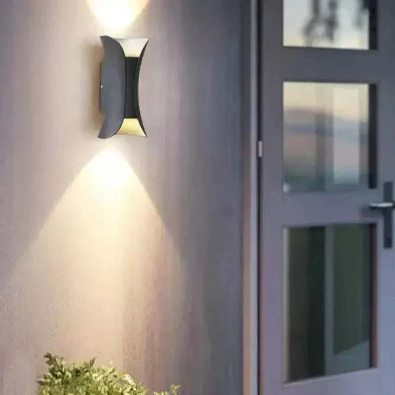 LumaCurve Arched Exterior LED Wall Lamp IP65 Weatherproof
