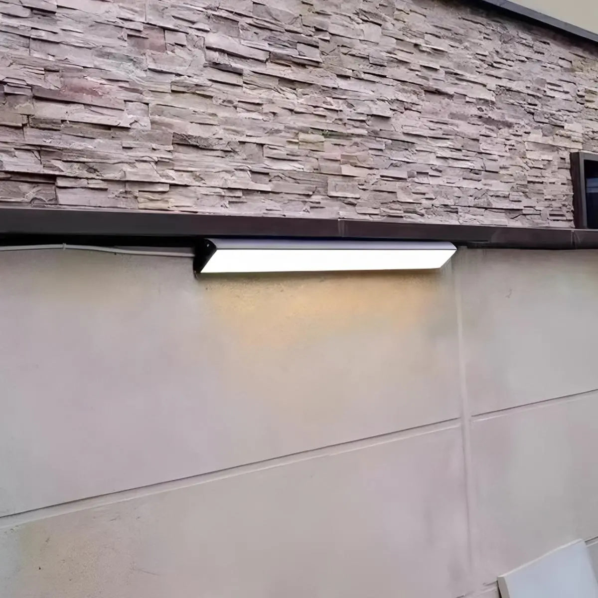 Weatherproof Outdoor Wall Light For Exterior Spaces