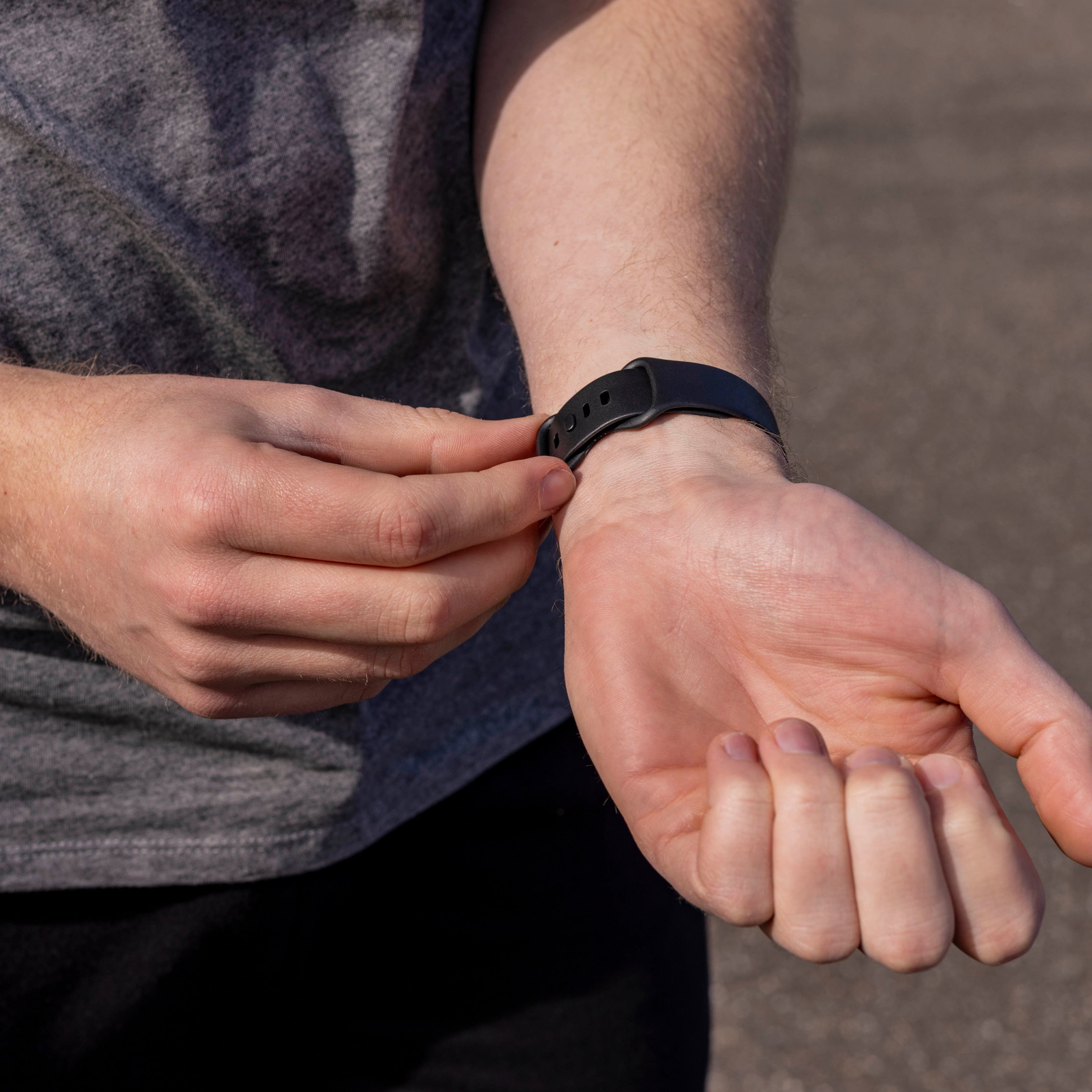 Fitbit Versa 4 Black Silicone Band Replacement Strap