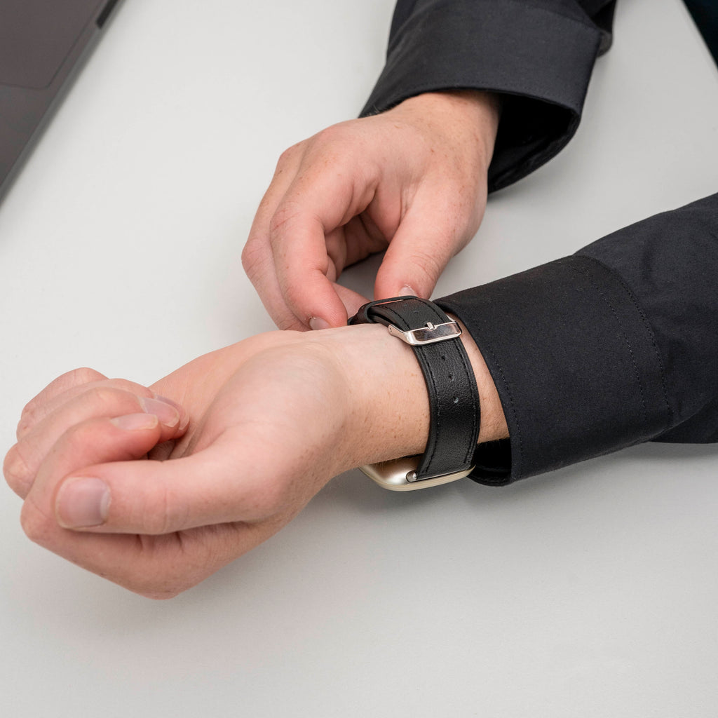 Smooth Black Leather Band Replacement For Fitbit Versa 3