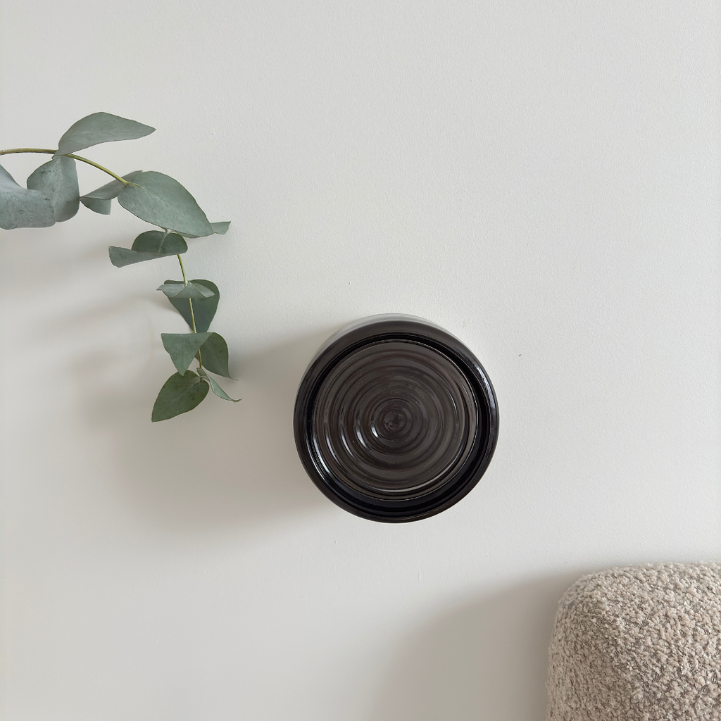 Sleek Glass Wall Sconce With Integrated LED Lighting For Modern Homes