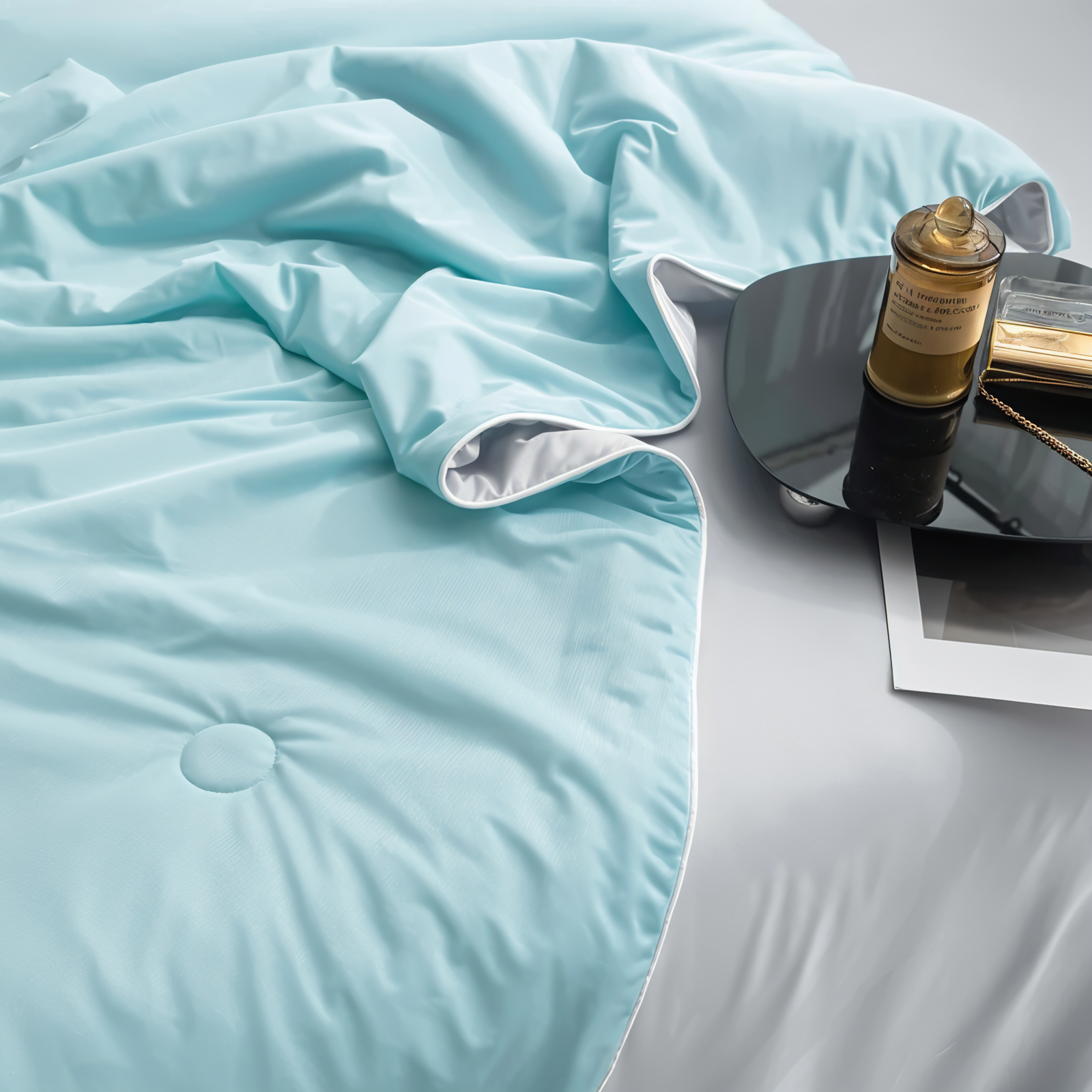 SnowPlume Cooling Blanket, Reversible Bed Cover, Hypoallergenic Comfort for Hot Sleepers