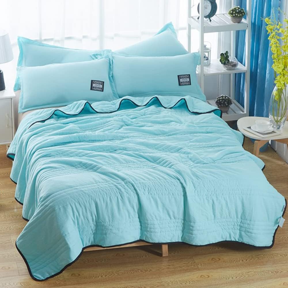 EverChill Cooling Blanket For Hot Sleepers With Moisture-Wicking Fabric