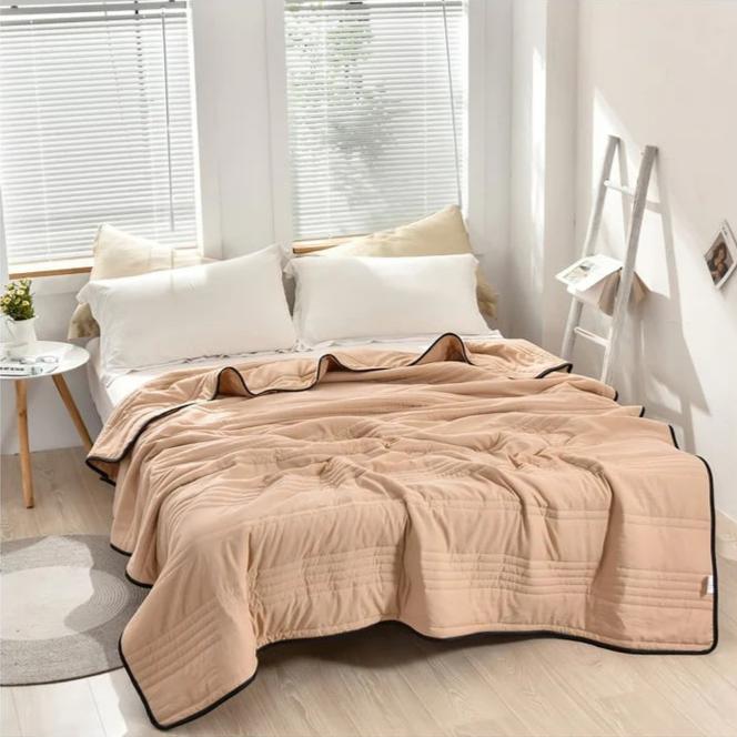 EverChill Cooling Blanket For Hot Sleepers With Moisture-Wicking Fabric