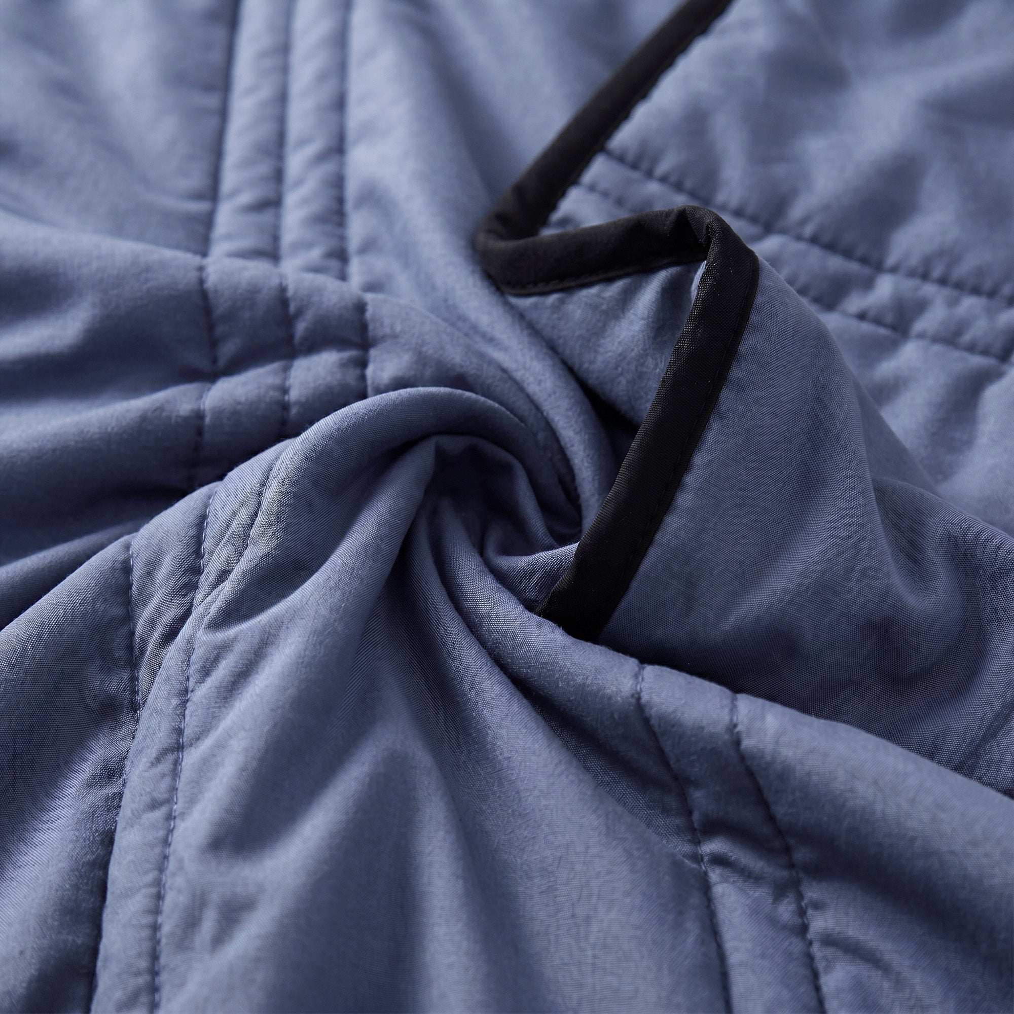 Ice Infused Cooling Blanket With Breathable Fabric For Hot Sleepers