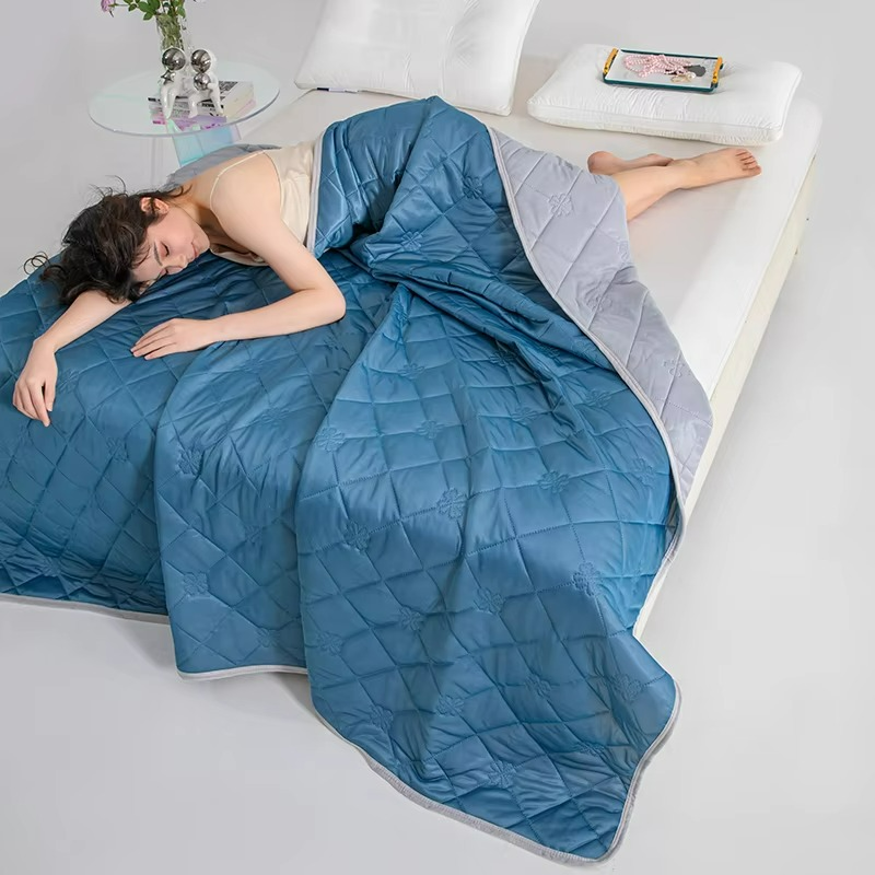 Summer Cooling Duvet With Lightweight Cotton And Dual Sided Fabric