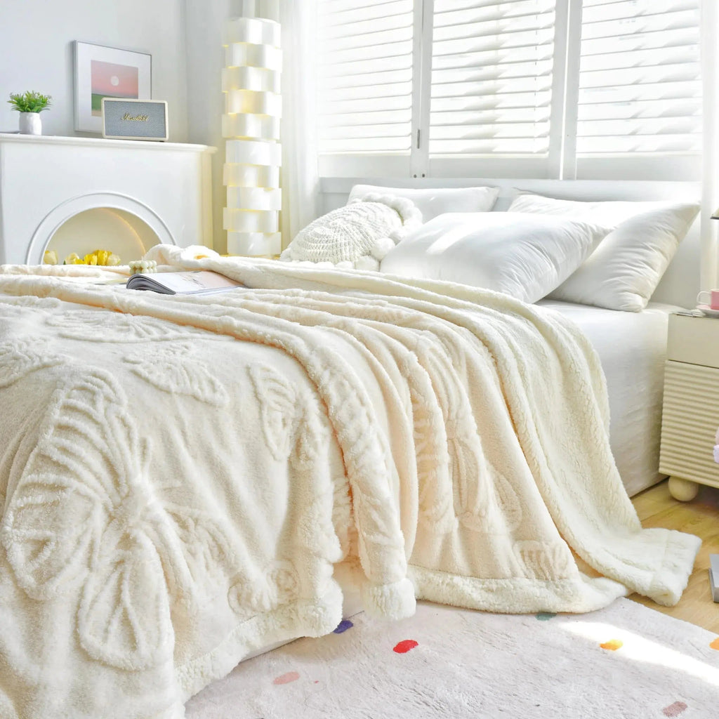 Lightweight Fleece Blanket In Coral For Home Warmth