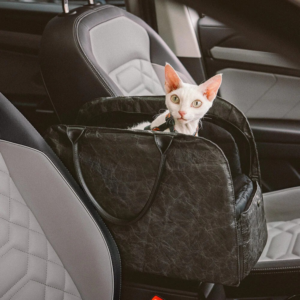Expandable Eco Friendly Pet Carrier Bag For Travel And Safe Journeys