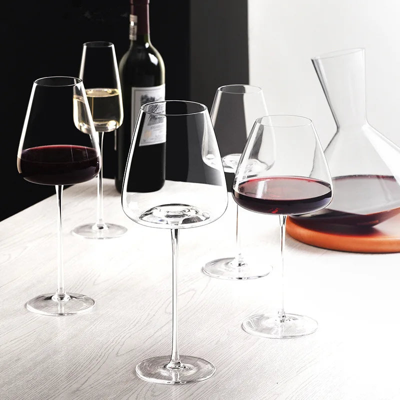 Elegant Crystal Glassware Set With Leadless Design For Special Occasions