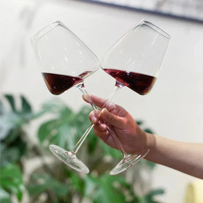 Elegant Crystal Glassware Set With Leadless Design For Special Occasions