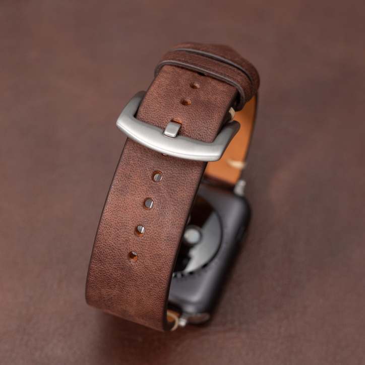 Premium Leather Strap For Apple Watch With Timeless Craftsmanship