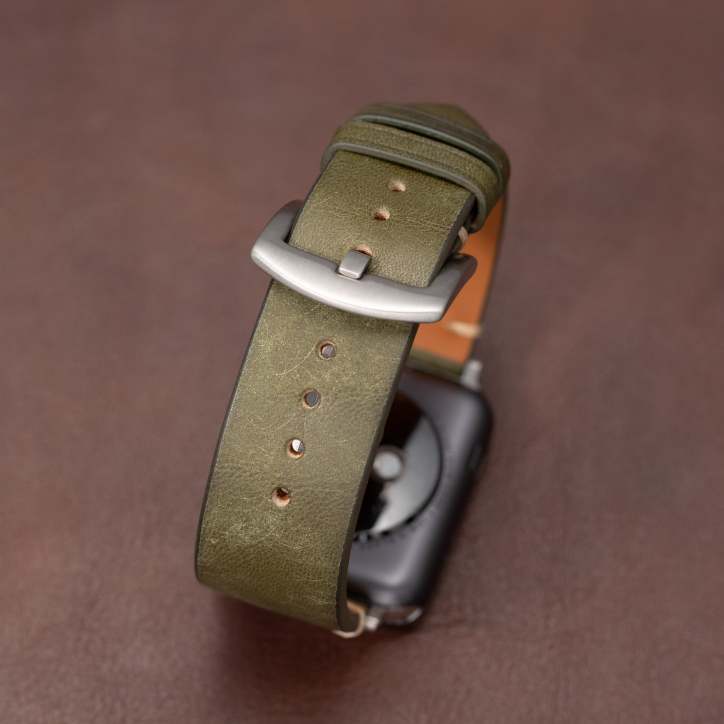 Premium Leather Strap For Apple Watch With Timeless Craftsmanship
