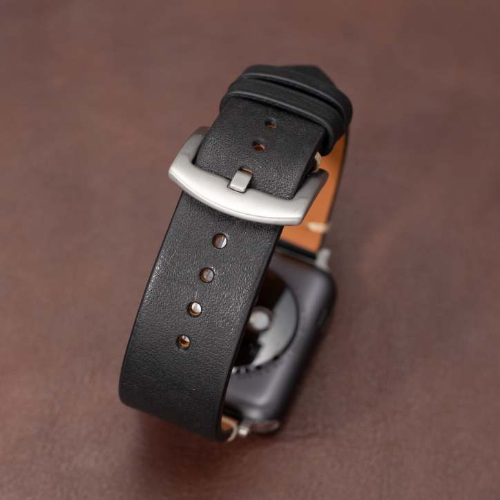 Premium Leather Strap For Apple Watch With Timeless Craftsmanship