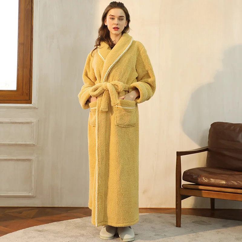 Men's Flannel Bathrobe With Adjustable Belt For Cold Winter Days