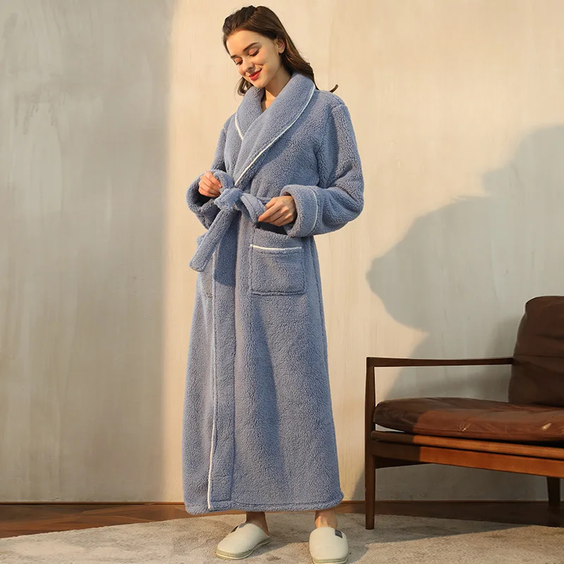 Men's Flannel Bathrobe With Adjustable Belt For Cold Winter Days