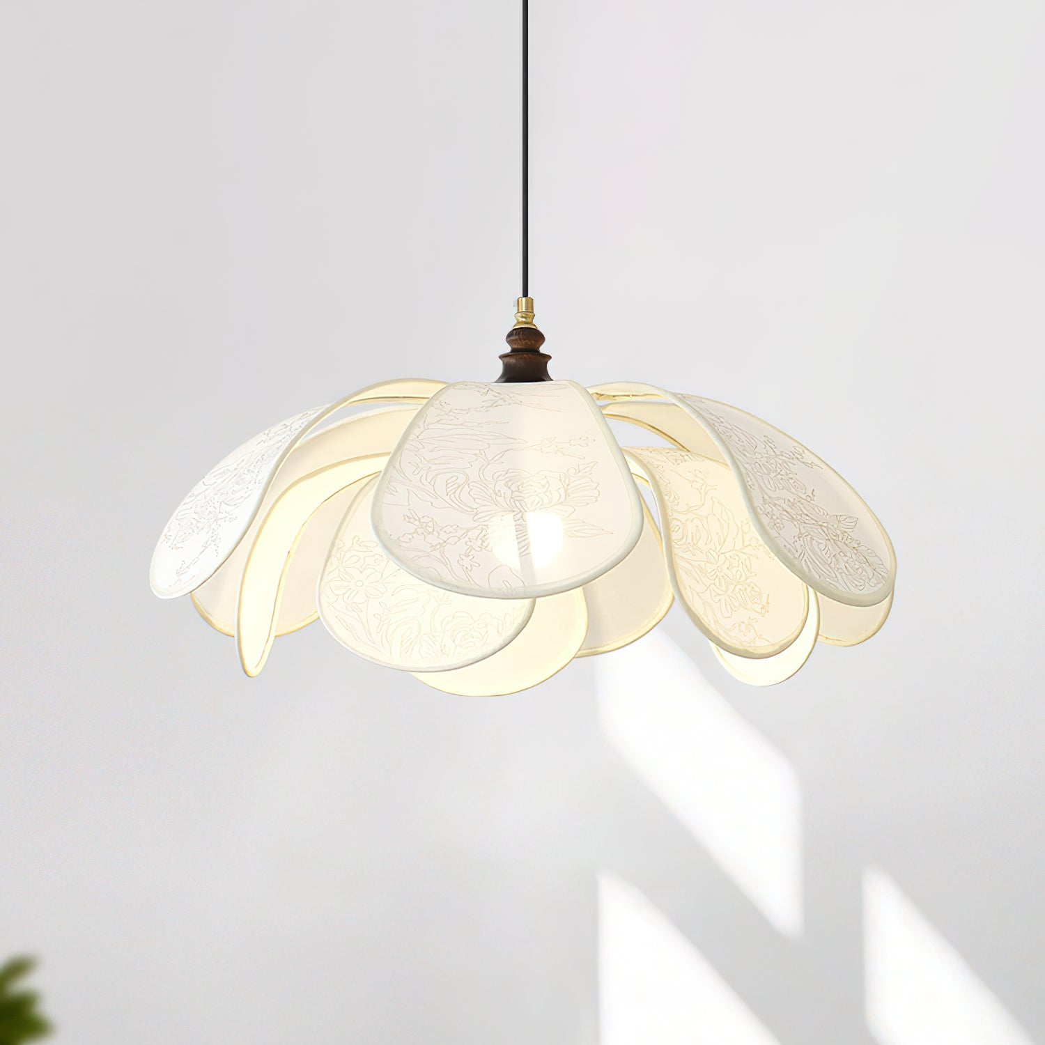 Liora Bloom Floral Ceiling Pendant With Modern Design E26/E27 LED Compatible