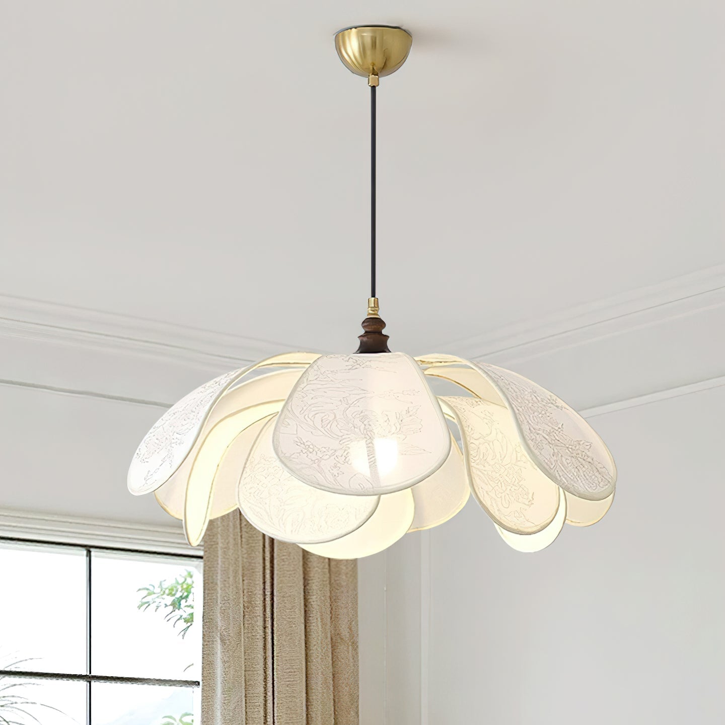 Liora Bloom Floral Ceiling Pendant With Modern Design E26/E27 LED Compatible
