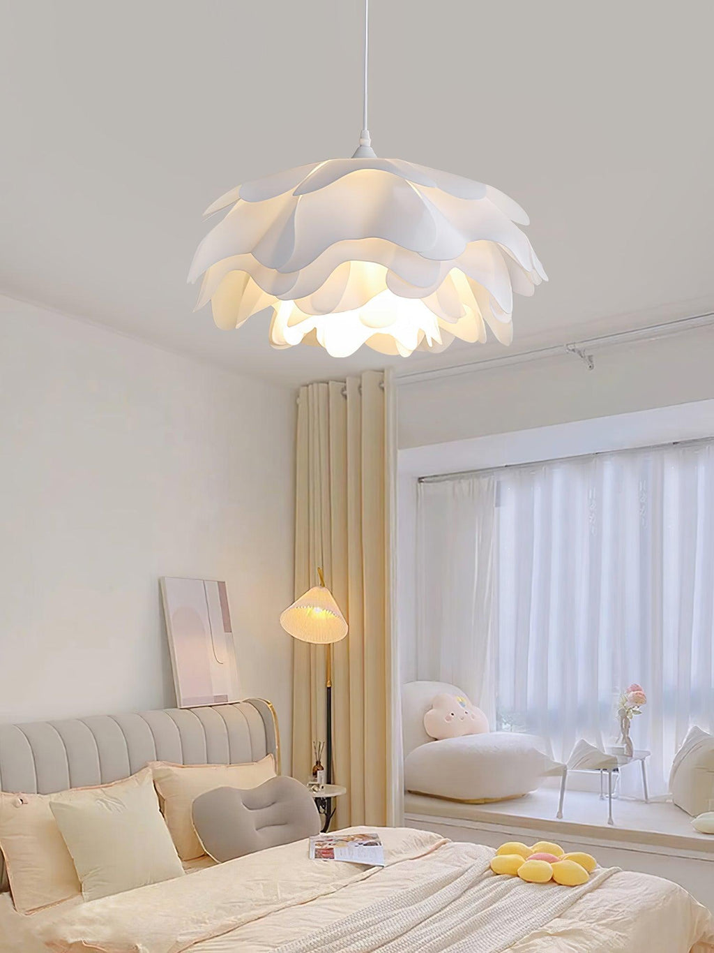 White Beautiful Blossom Pendant Light For Warm Home Ambience