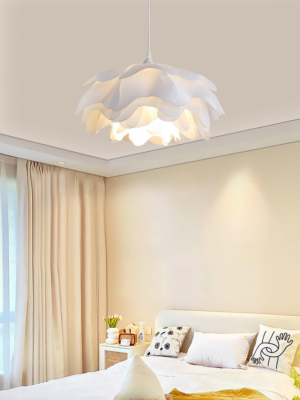 White Beautiful Blossom Pendant Light For Warm Home Ambience