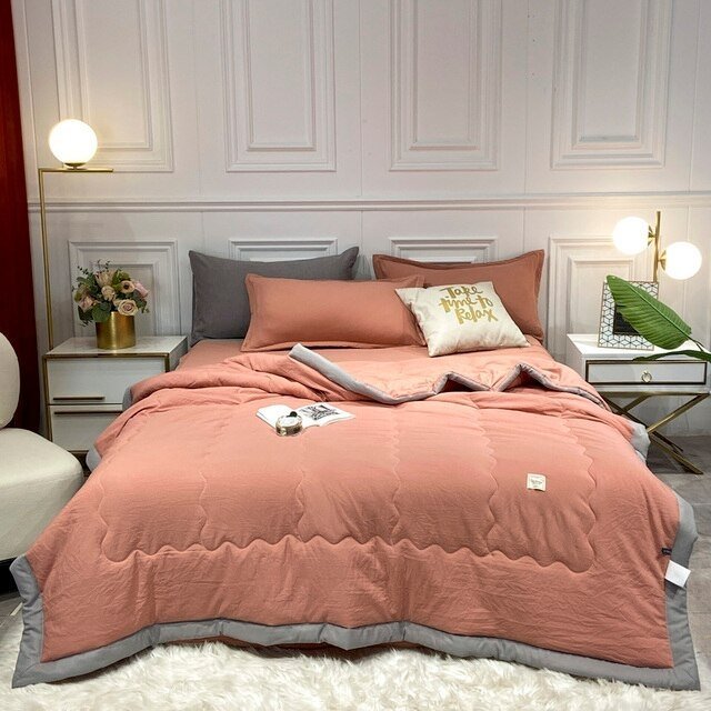 Layla Breathable Summer Blanket With Moisture Regulation For Cool Comfort