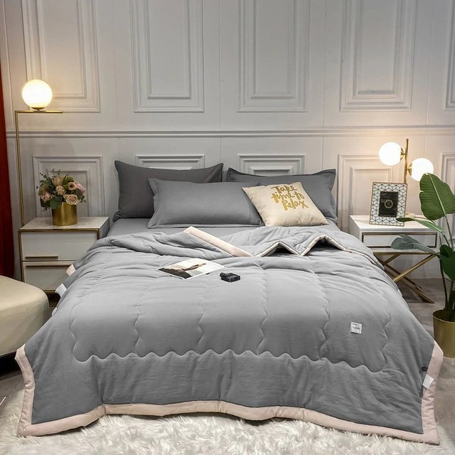 Layla Breathable Summer Blanket With Moisture Regulation For Cool Comfort