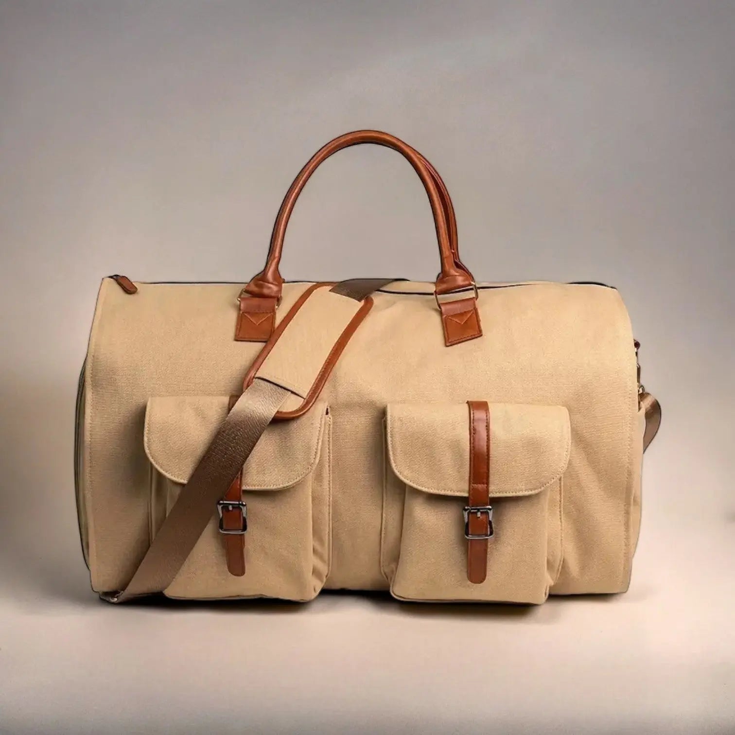 Luxe Duffle Bag Made Of Leather With Roomy Interior And Comfortable Handles