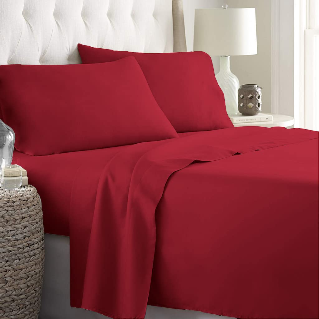 Queen Bedding Set With Cooling Polyester For Comfortable Sleep 4-Piece