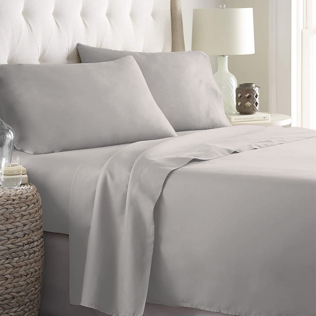 Queen Bedding Set With Cooling Polyester For Comfortable Sleep 4-Piece