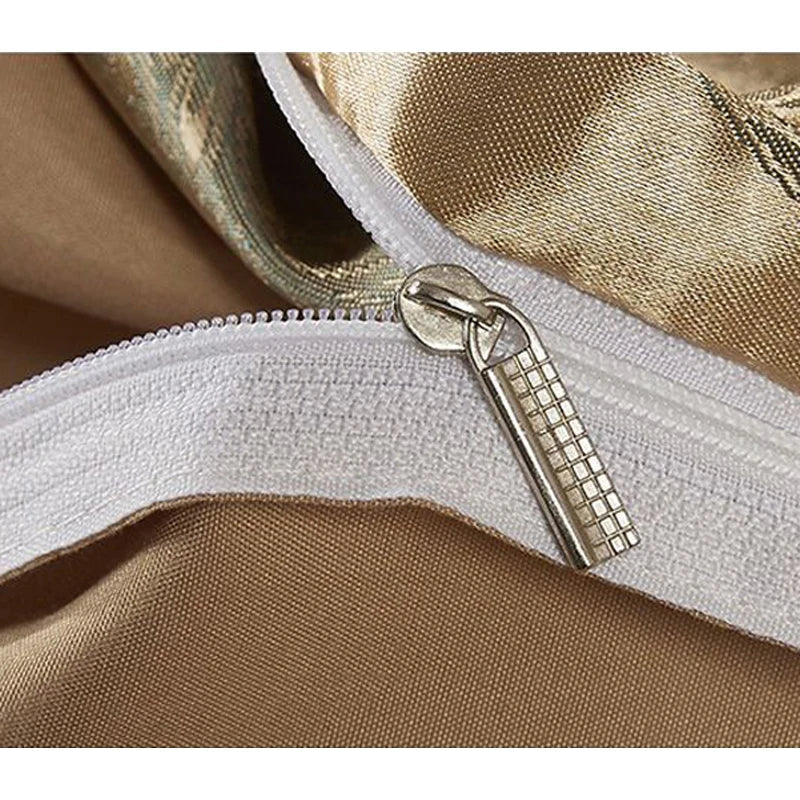 Luxurious King Size Duvet Cover Ensemble With Jacquard Pattern
