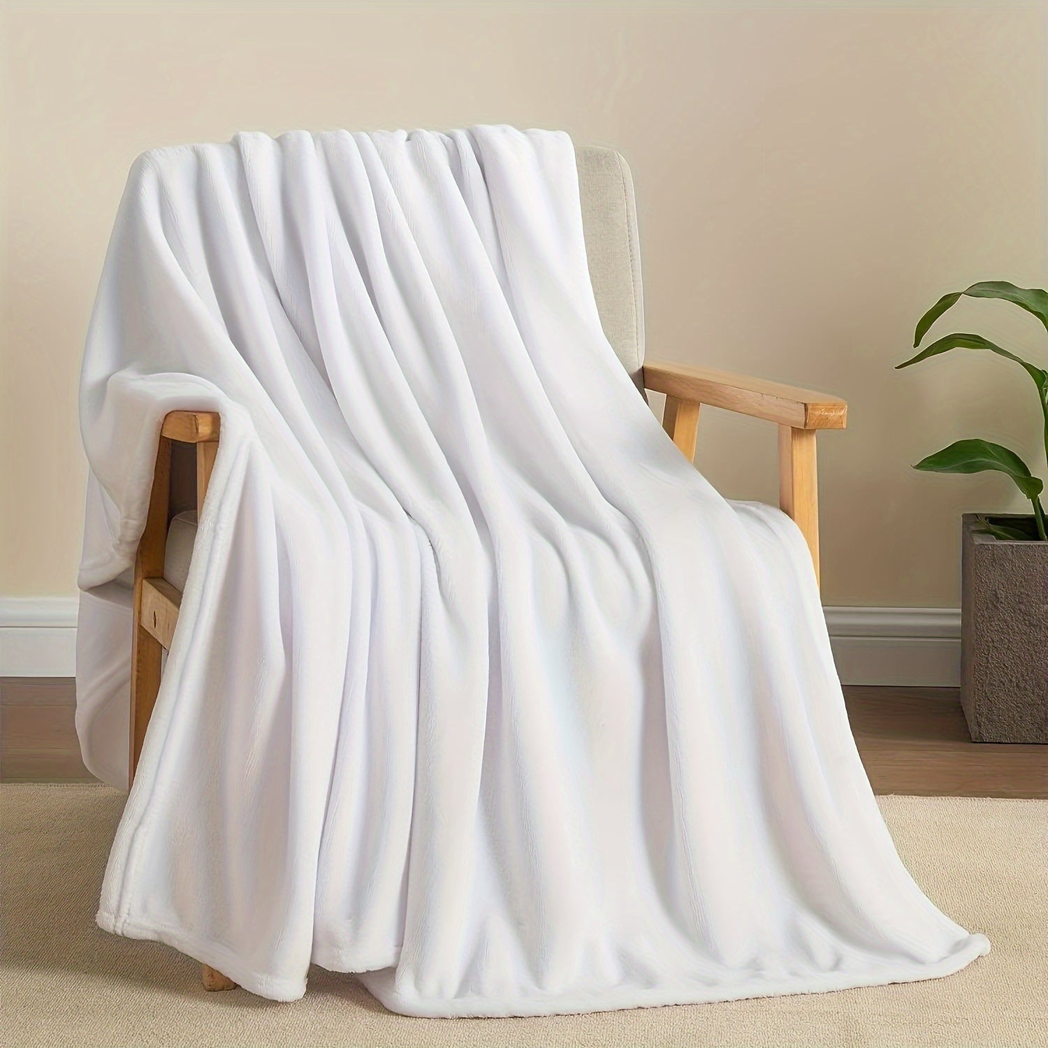 Luxurious Reversible Fleece Blanket With Soft Texture For All Season Comfort