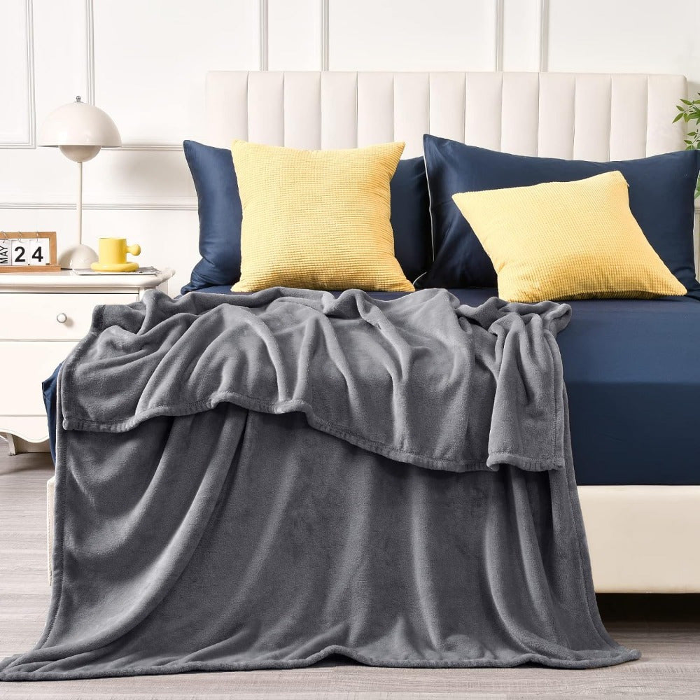 Luxurious Reversible Fleece Blanket With Soft Texture For All Season Comfort