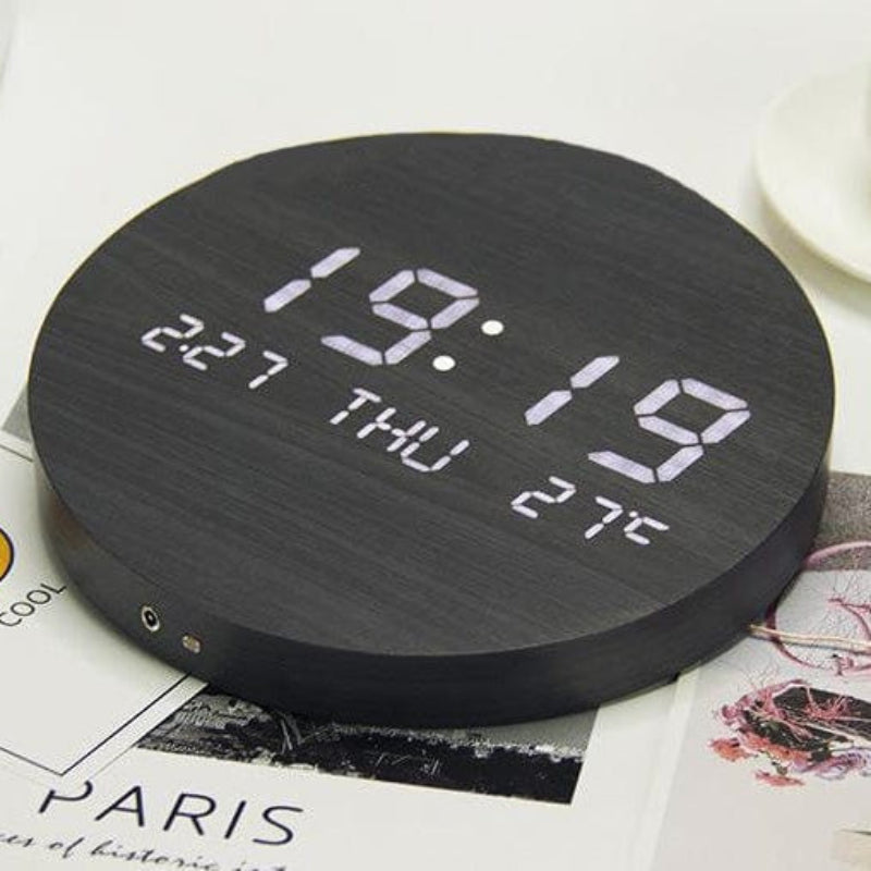 Rechargeable Power Wall Clock With Minimalist Style For Effortless Decor