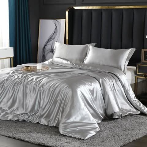 Luxe Silk Satin Set With Duvet Cover 4-Piece Bedding For Comfort