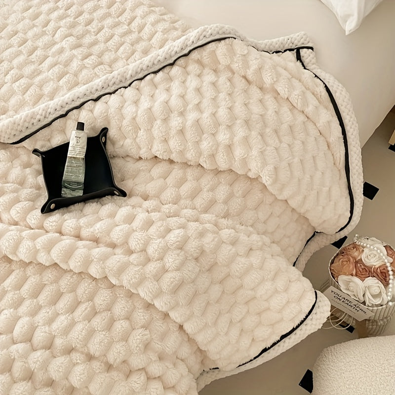FluffHaven Ultra-Soft Microfiber Blanket Lightweight Comfort For All Ages
