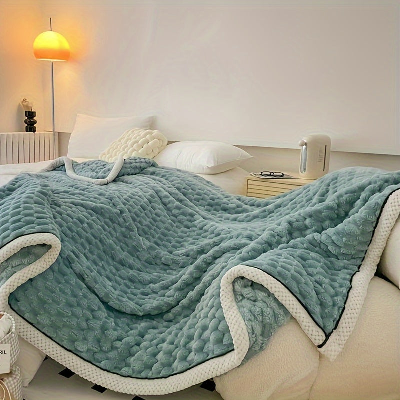FluffHaven Ultra-Soft Microfiber Blanket Lightweight Comfort For All Ages