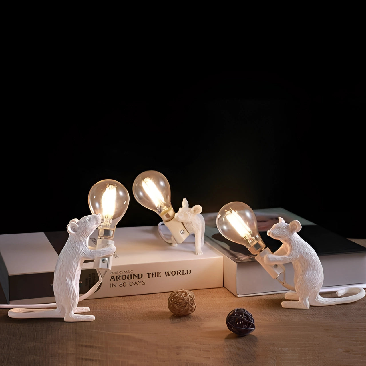 Whimsical Decor Gold Mouse Lamp With Playful Animal Design For Home