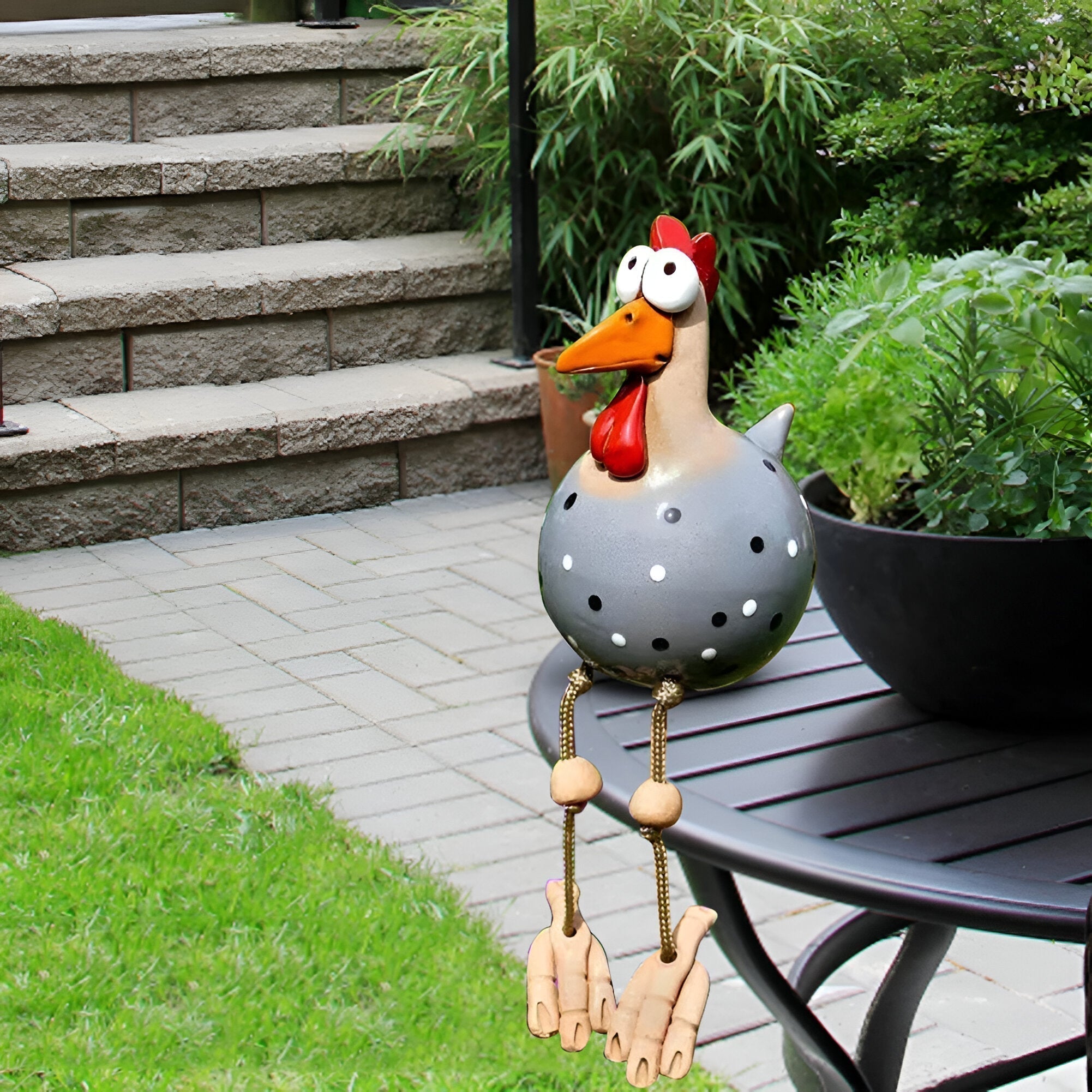 Resin Chicken Garden Statue With Vibrant Eyes For Outdoor Yard Decor