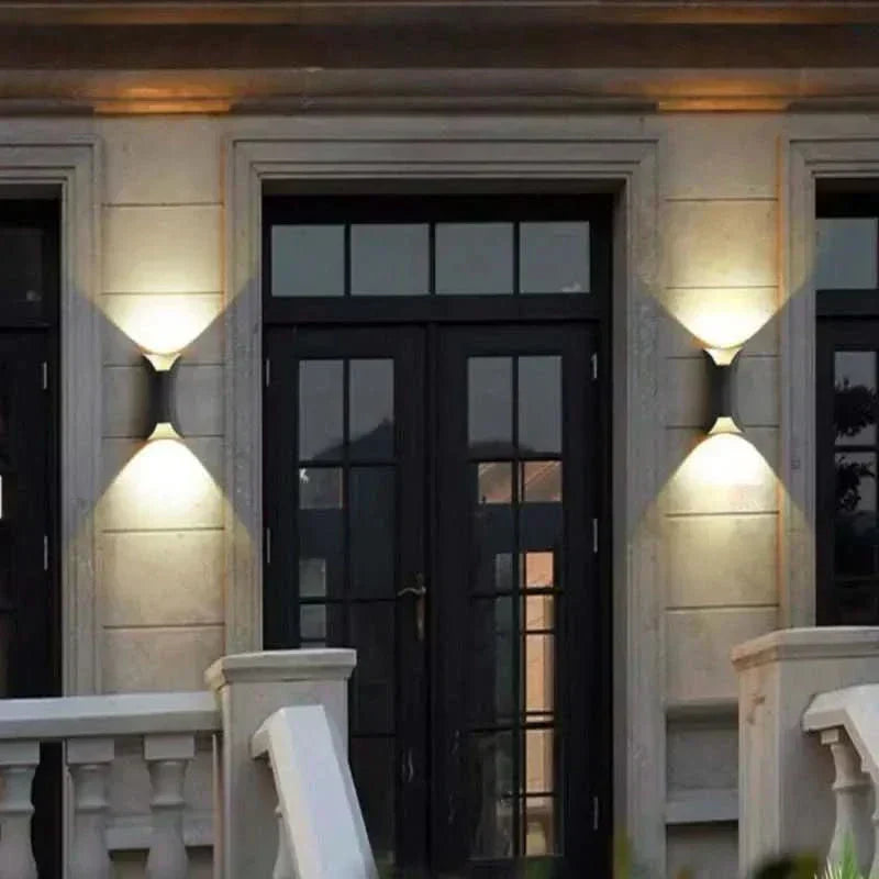 LumaCurve Arched Exterior LED Wall Lamp IP65 Weatherproof