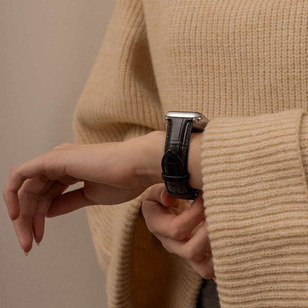 Apple Watch Black Leather Strap With Crocodile Grain Texture