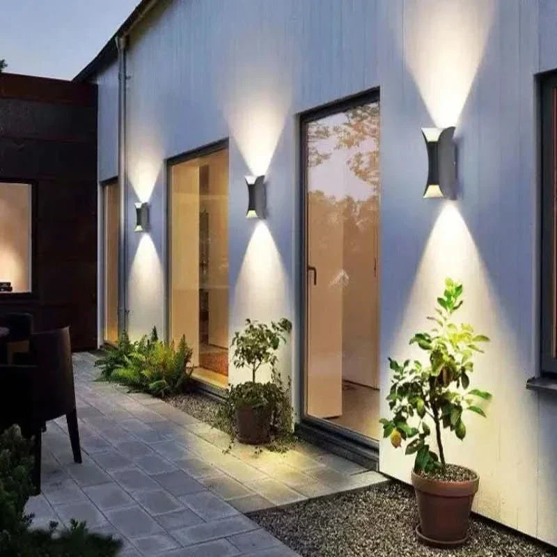 LumaCurve Arched Exterior LED Wall Lamp IP65 Weatherproof