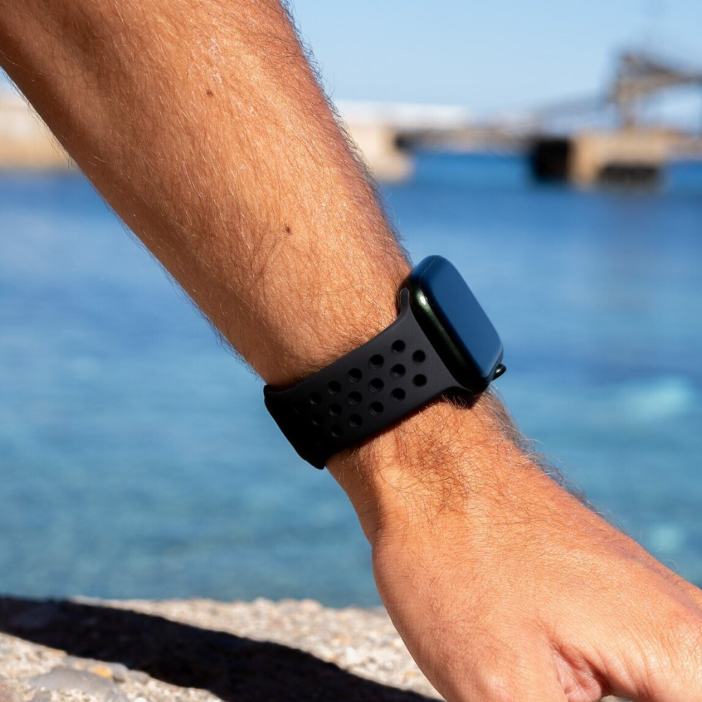 Apple Watch Band For Active Lifestyles In Black And Dark Grey