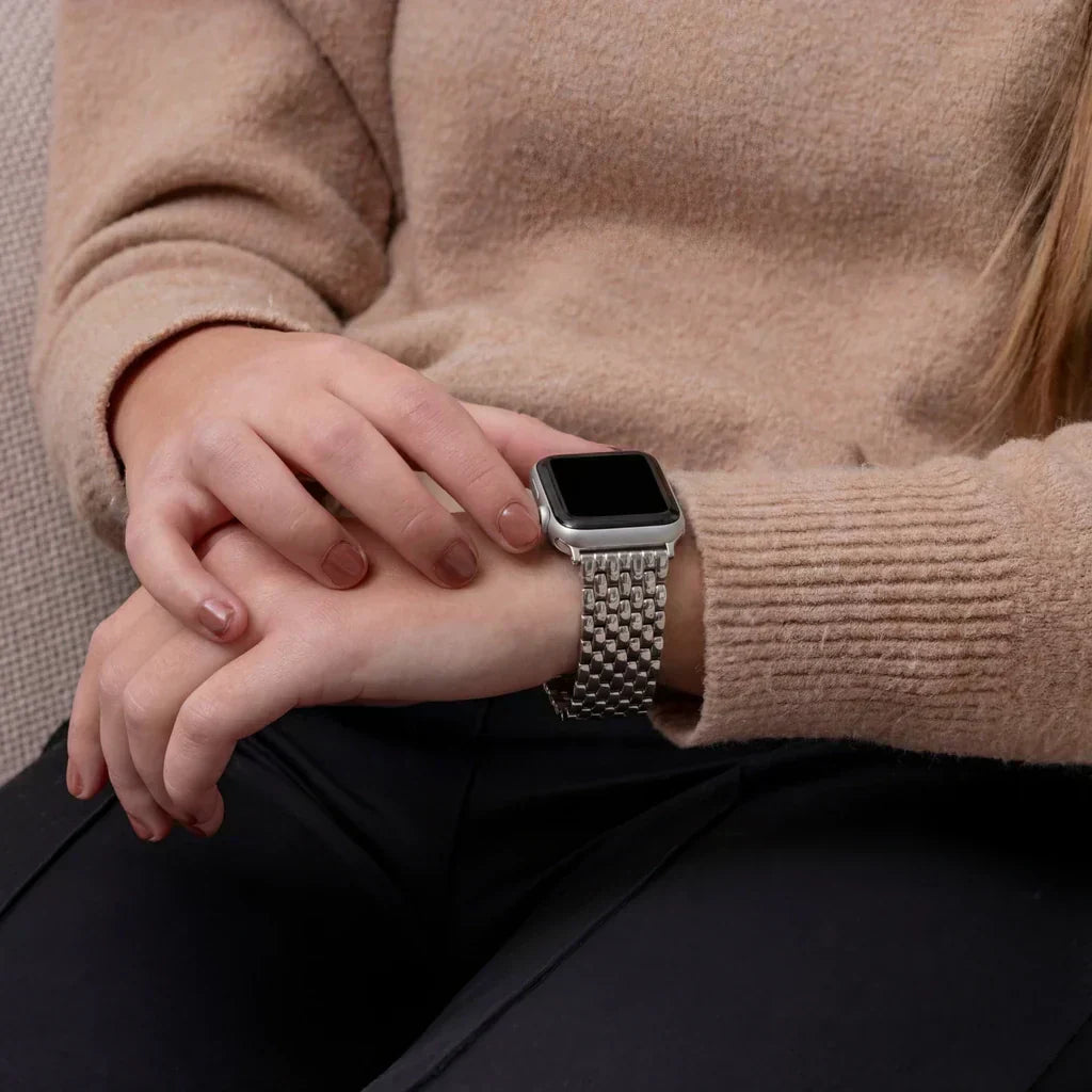 Apple Watch Dragon Steel Band With Starlight Finish