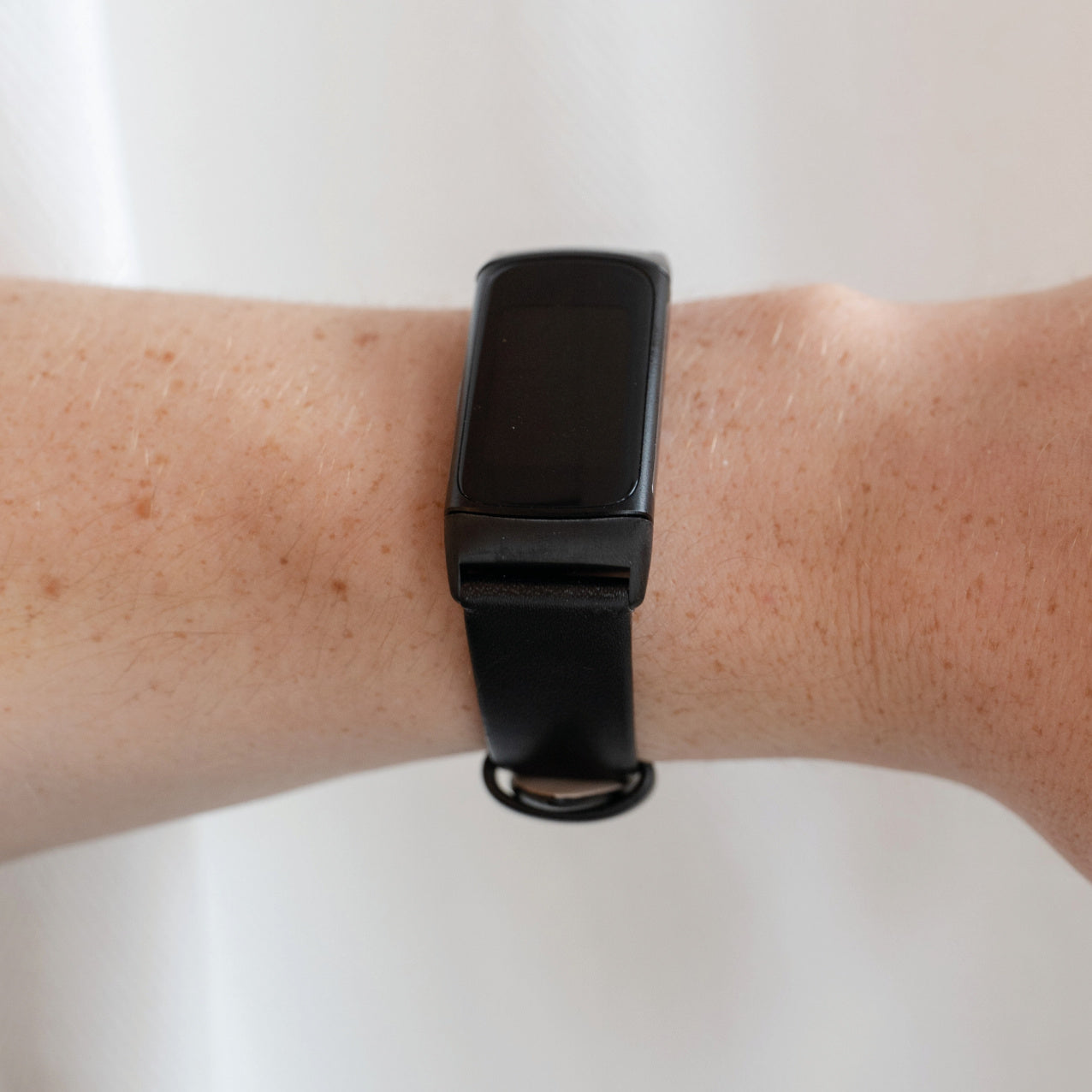 Timeless Black Leather Strap For Fitbit Charge 5 Band