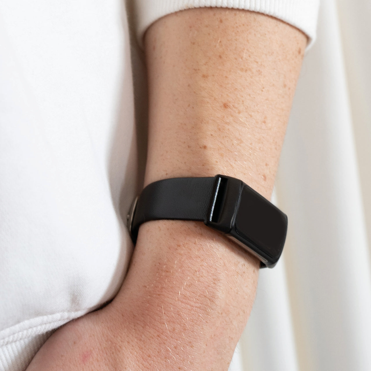 Timeless Black Leather Strap For Fitbit Charge 5 Band