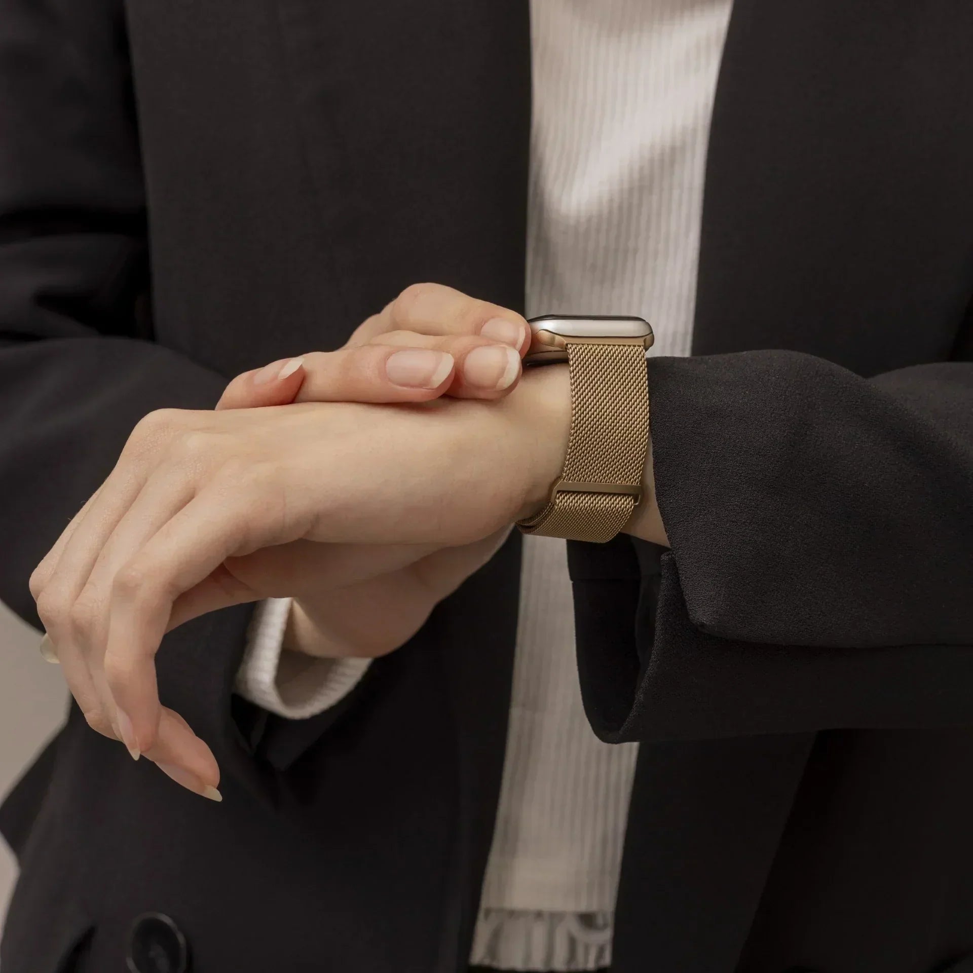 Apple Watch Band With Retro Gold Milanese Loop Strap